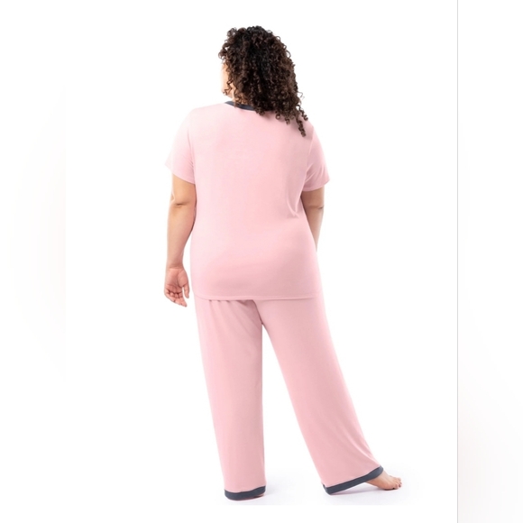 Fruit of the Loom Women's Soft & Breathable V-Neck Pajama Set, 2-Piece New - Picture 2 of 3